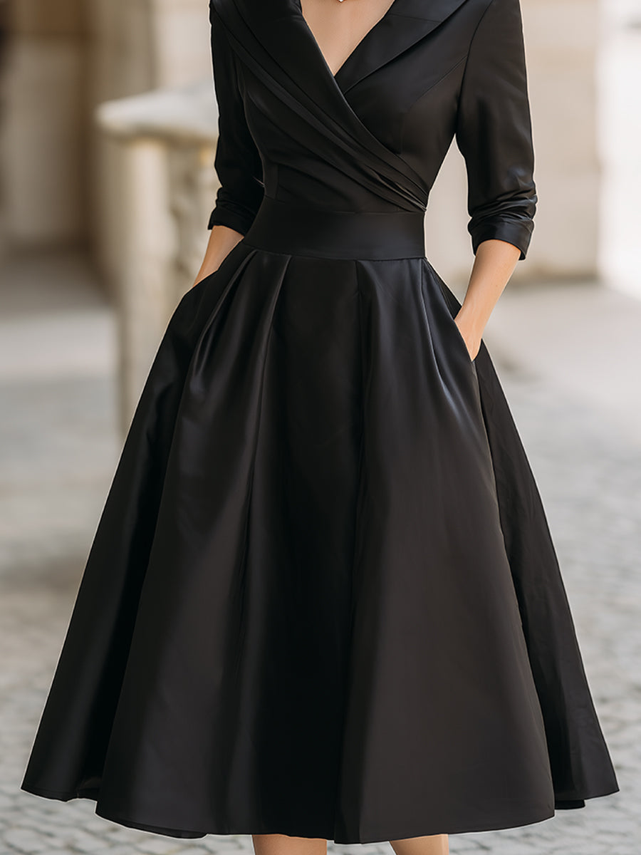 Elegantes Abendkleid mit V-Ausschnitt