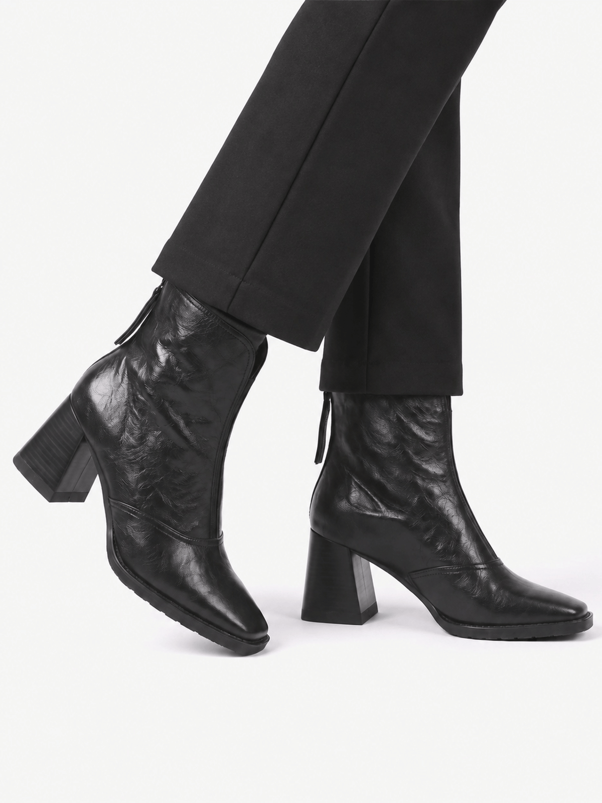 Damen-Stiefeletten aus Leder mit quadratischem Absatz und Reißverschluss