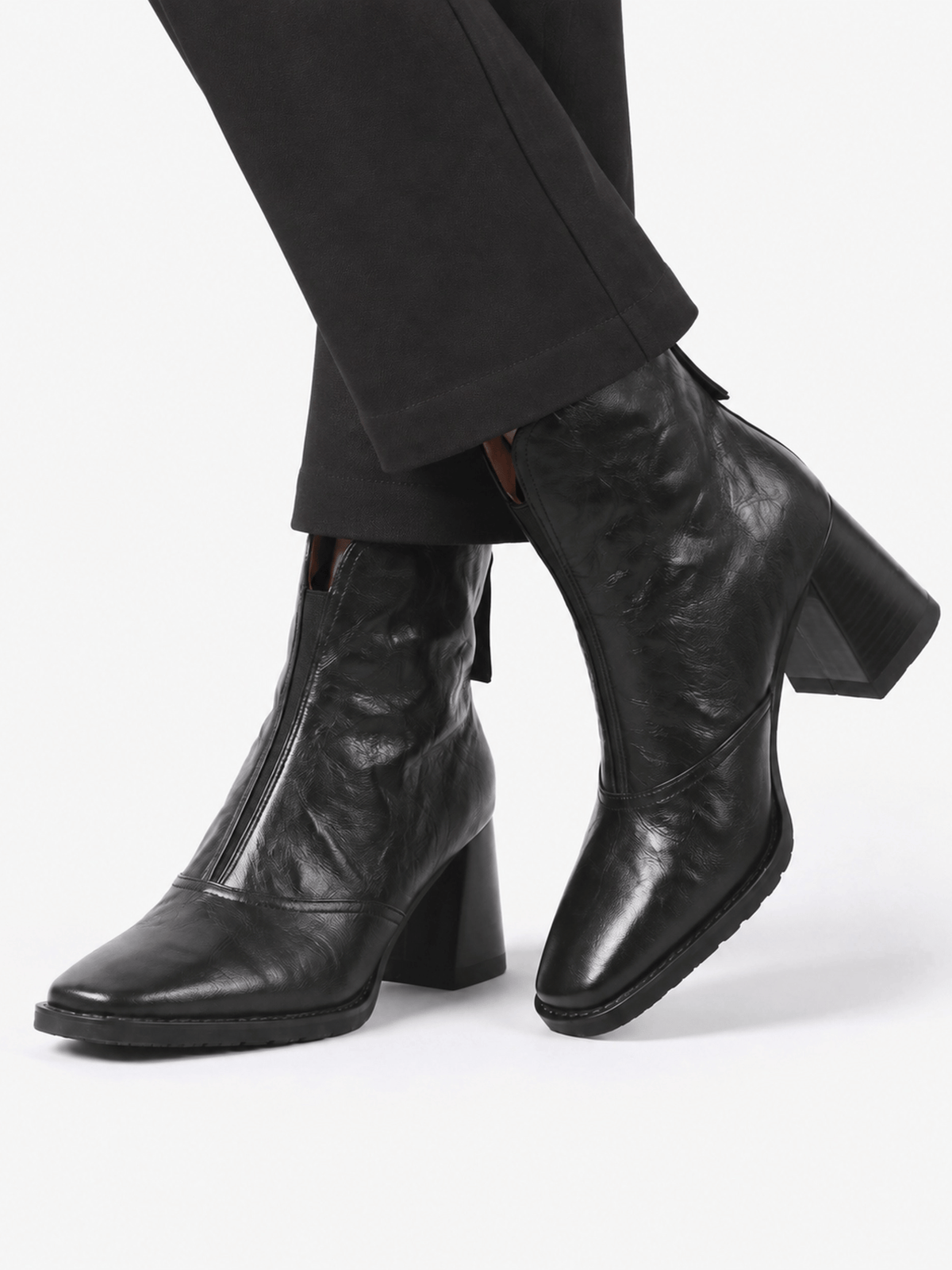 Damen-Stiefeletten aus Leder mit quadratischem Absatz und Reißverschluss