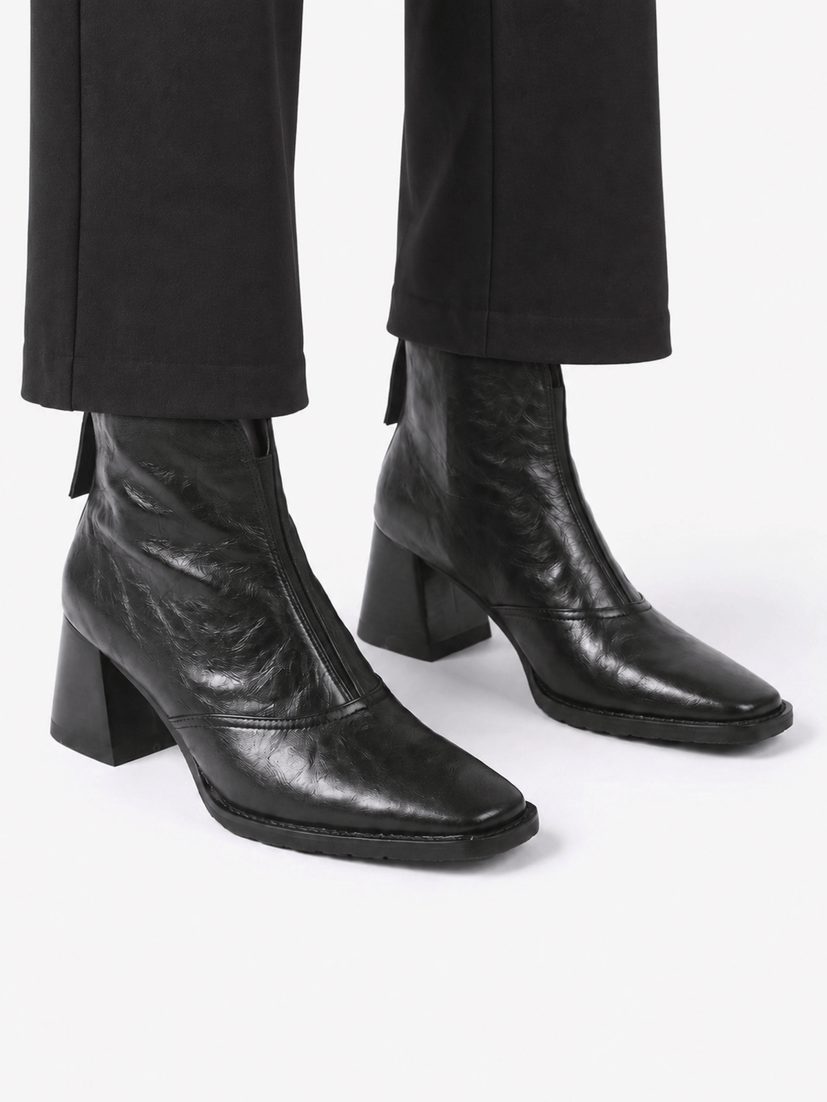 Damen-Stiefeletten aus Leder mit quadratischem Absatz und Reißverschluss