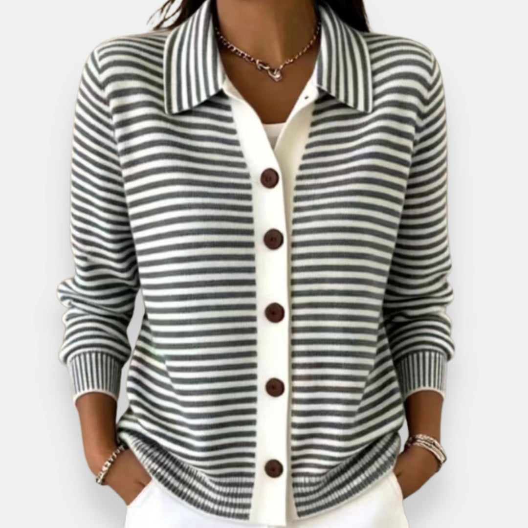 Gestreifte Herbst-Strickjacke