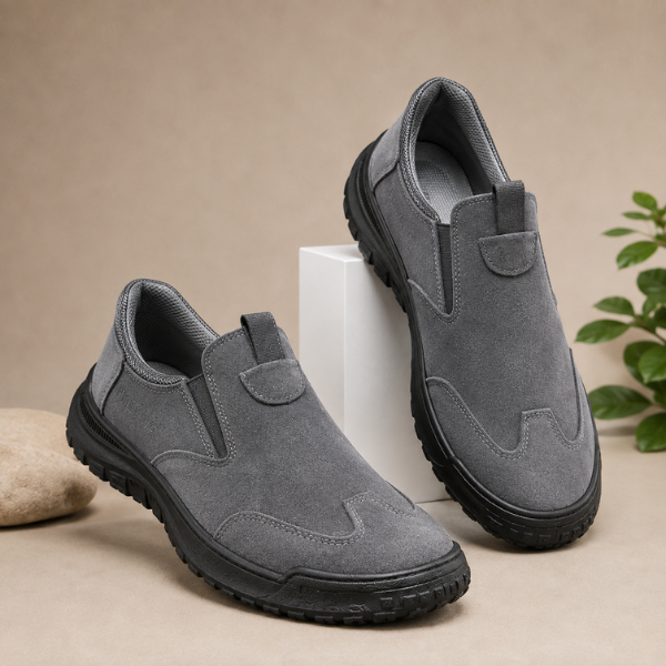 Herrenschuh, sehr leicht, mit rutschfester Sohle