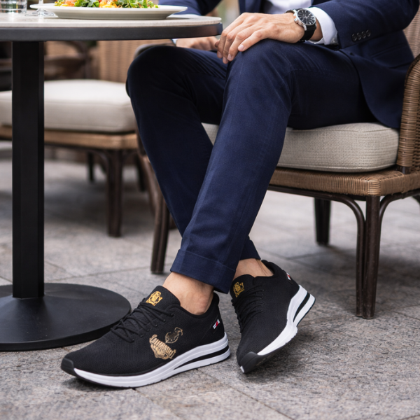 Leichte und atmungsaktive Herrenschuhe für den täglichen Gebrauch