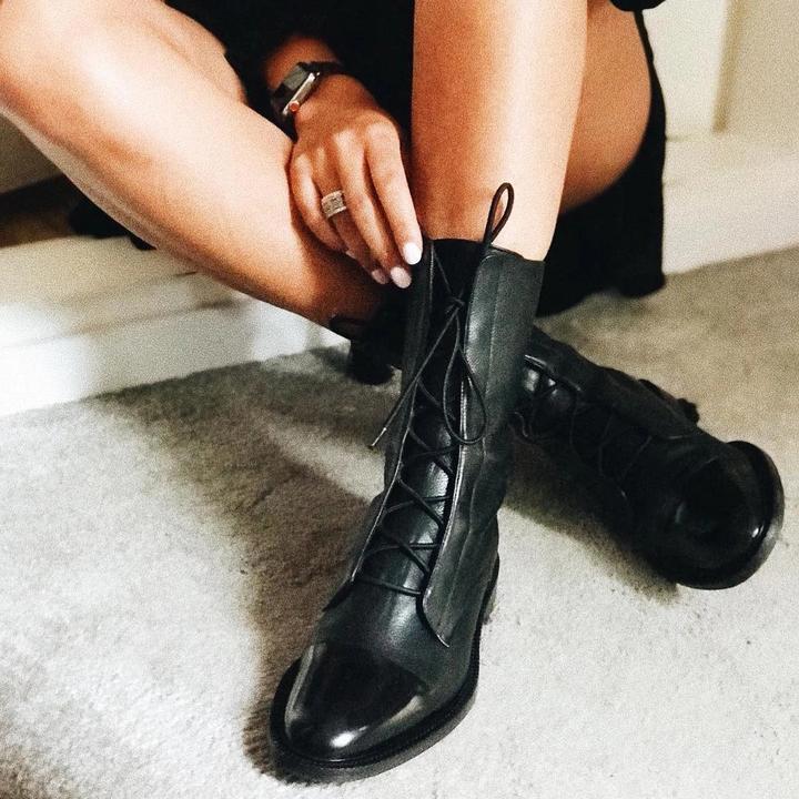 Elegante Schnür-Stiefeletten