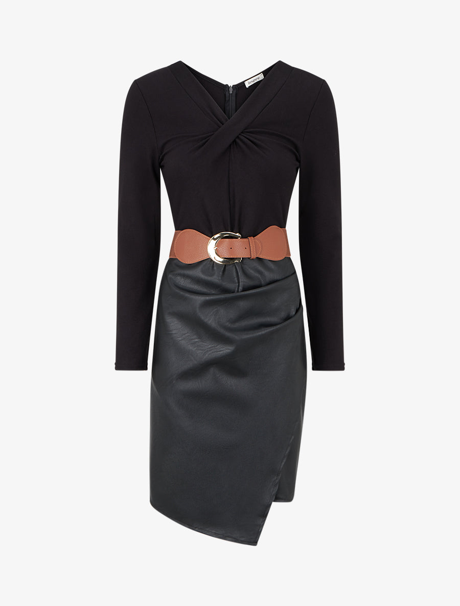 Gerades Kleid mit Wickeleffekt