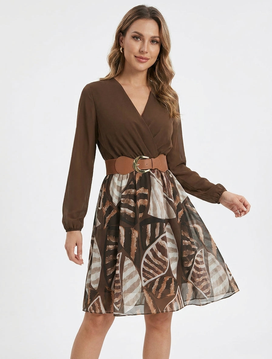 Fließendes Wickelkleid mit Gürtel