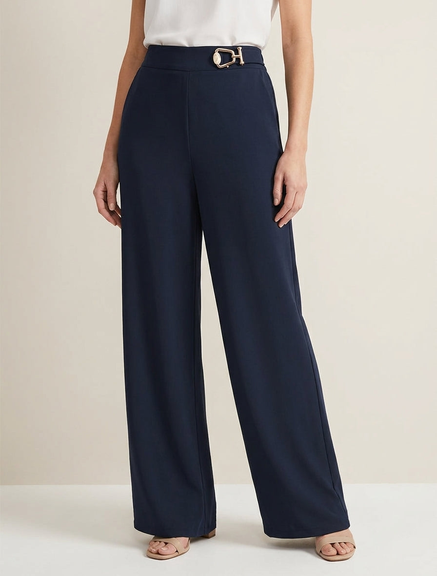 Fließende High-Waist-Hose mit Schmuckdetail