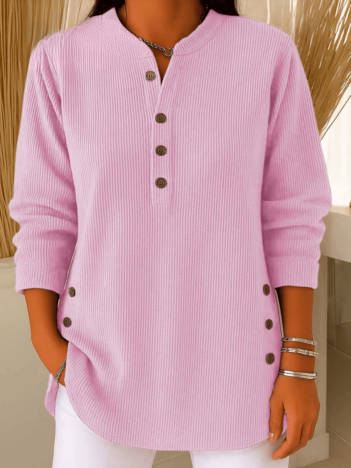 Geripptes Tunika-Top mit Henley-Ausschnitt und seitlichem Knopfdetail