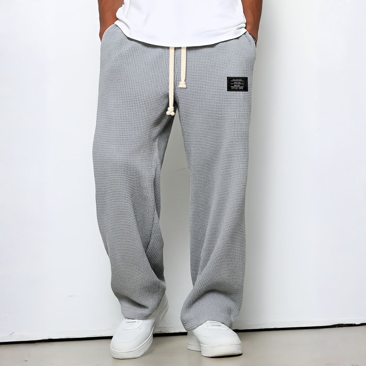 Bequeme Herrenhose mit weiter Passform und verstellbarem Bund