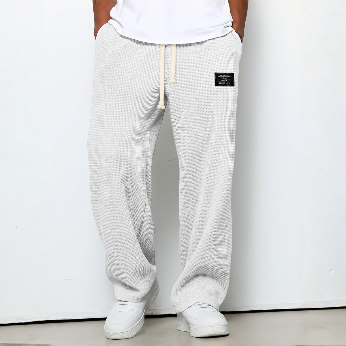Bequeme Herrenhose mit weiter Passform und verstellbarem Bund