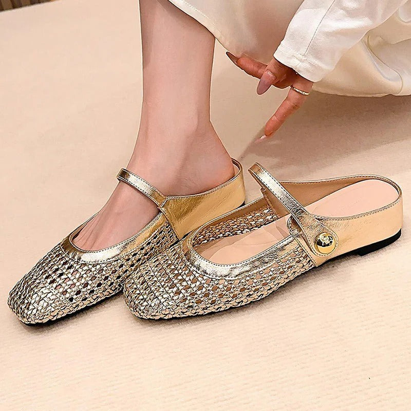 Clogs aus geflochtenem Gewebe mit quadratischer Spitze
