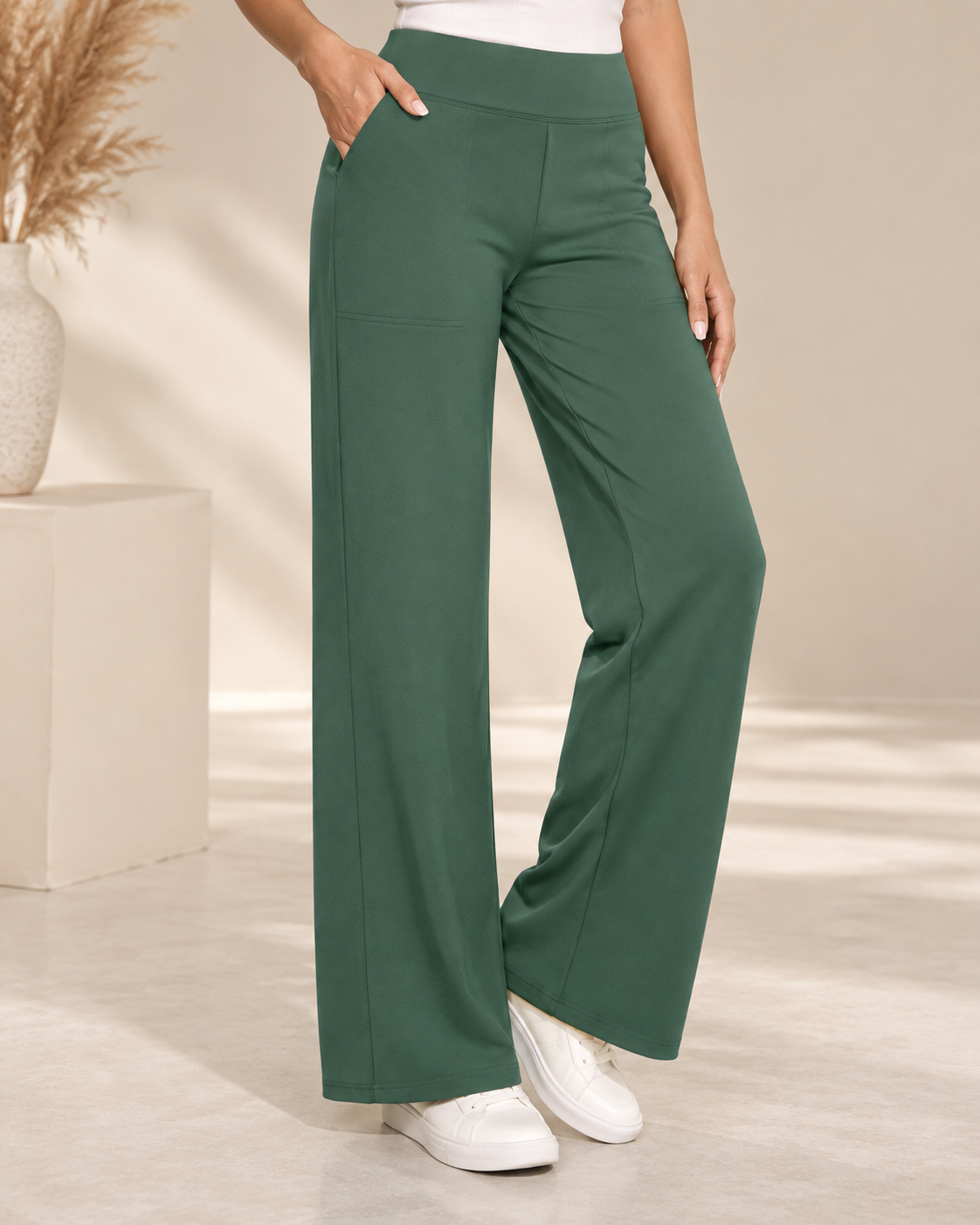 Komfortable Stretch-Hose mit weiten Beinen