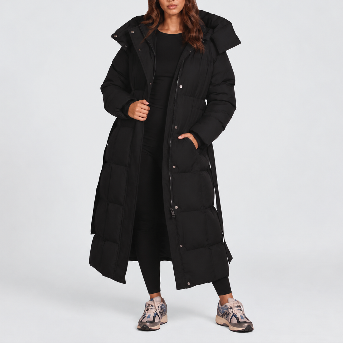 Damen Langer Puffermantel mit Kapuze | Taillierter Winter-Steppmantel