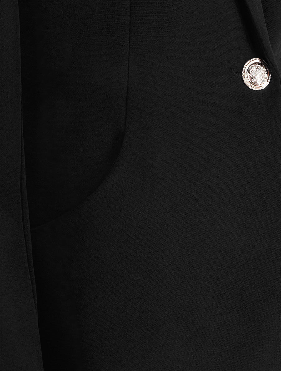 Taillierter Blazer mit Kragenausschnitt und Schulterpolstern