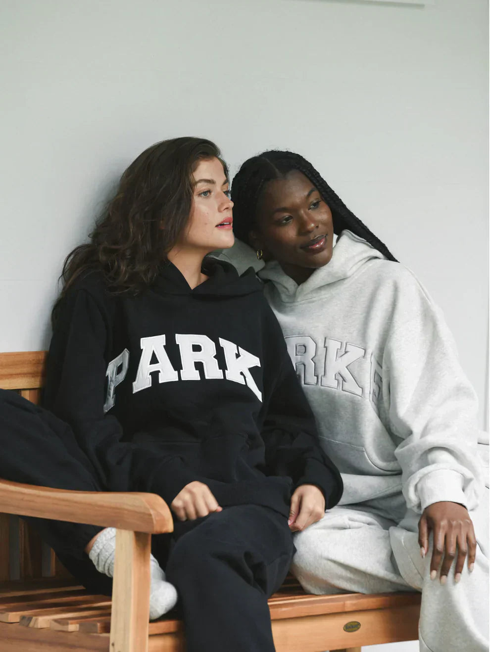 Damen Oversized Hoodie mit Chenille-Schriftzug