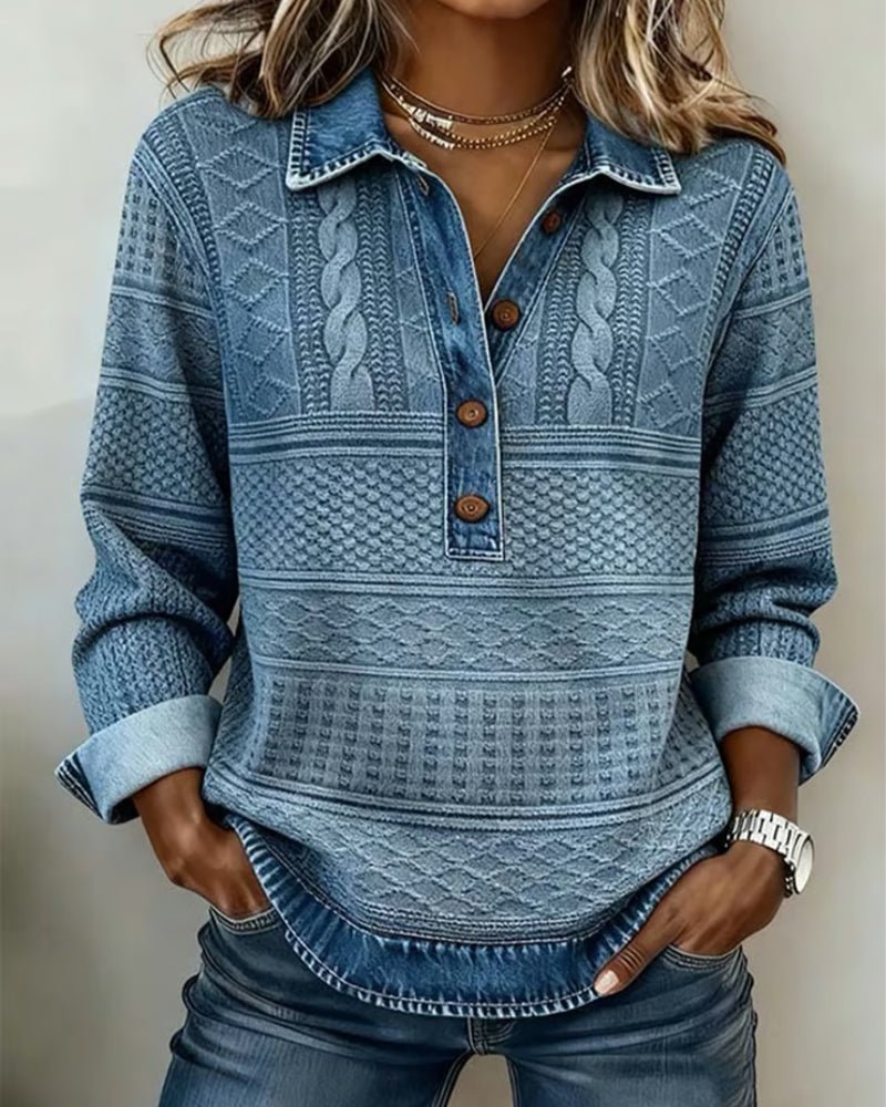 Entspannter Zopfmuster-Pullover mit Denim-Kragen und Knopfleiste