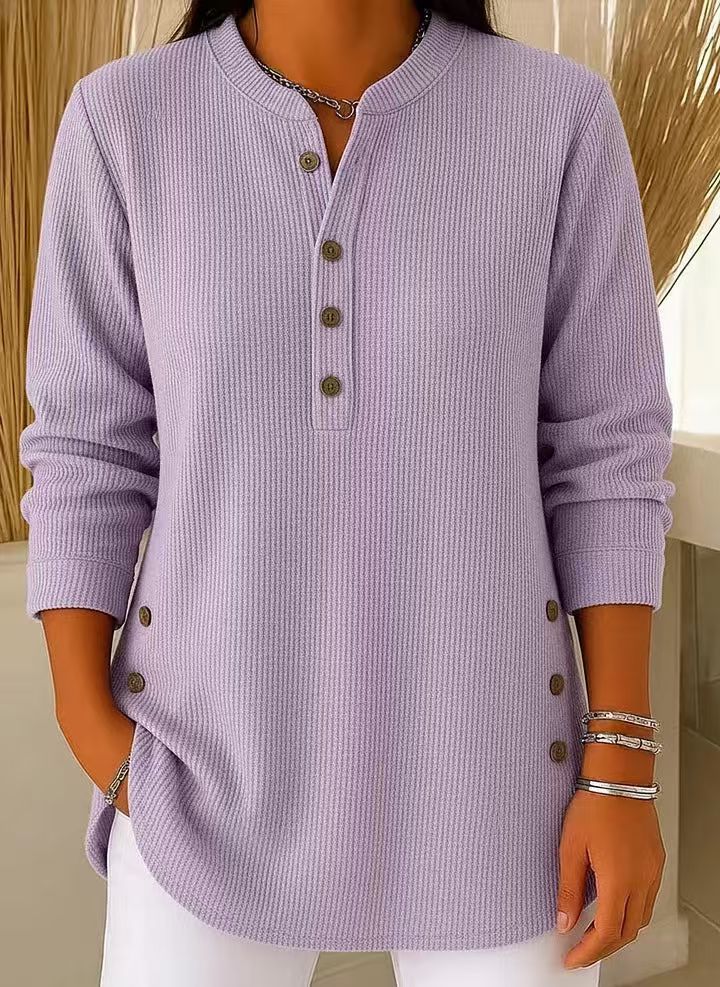 Geripptes Tunika-Top mit Henley-Ausschnitt und seitlichem Knopfdetail