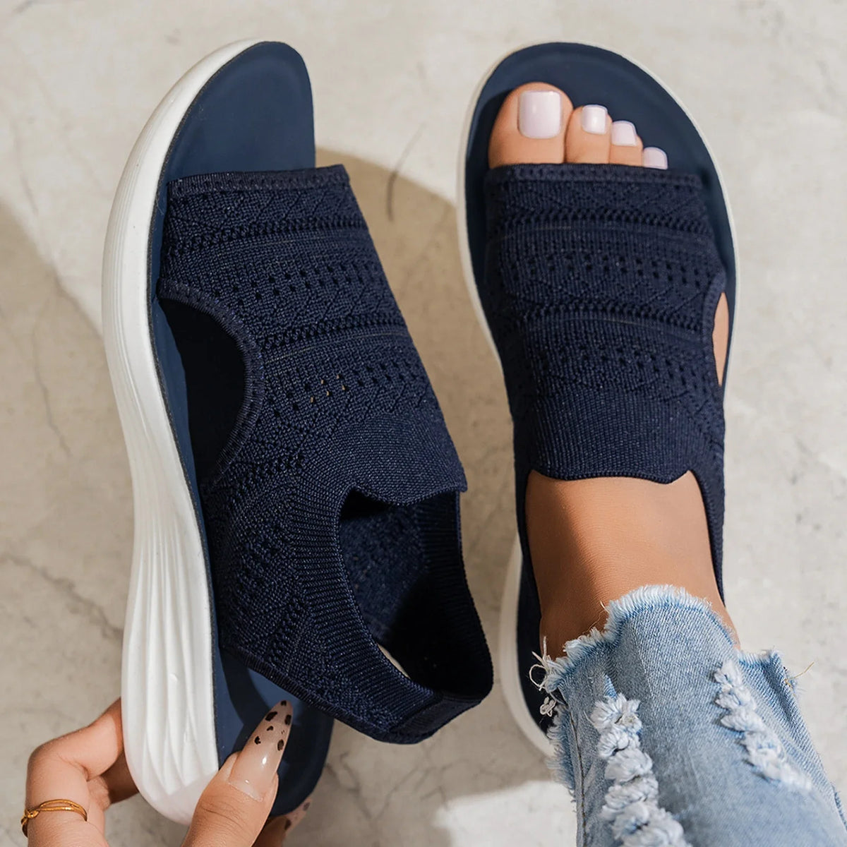 Sandale aus elastischem Mesh mit anatomischer Sohle / Komfort von Sneakers mit Frische von Sandalen