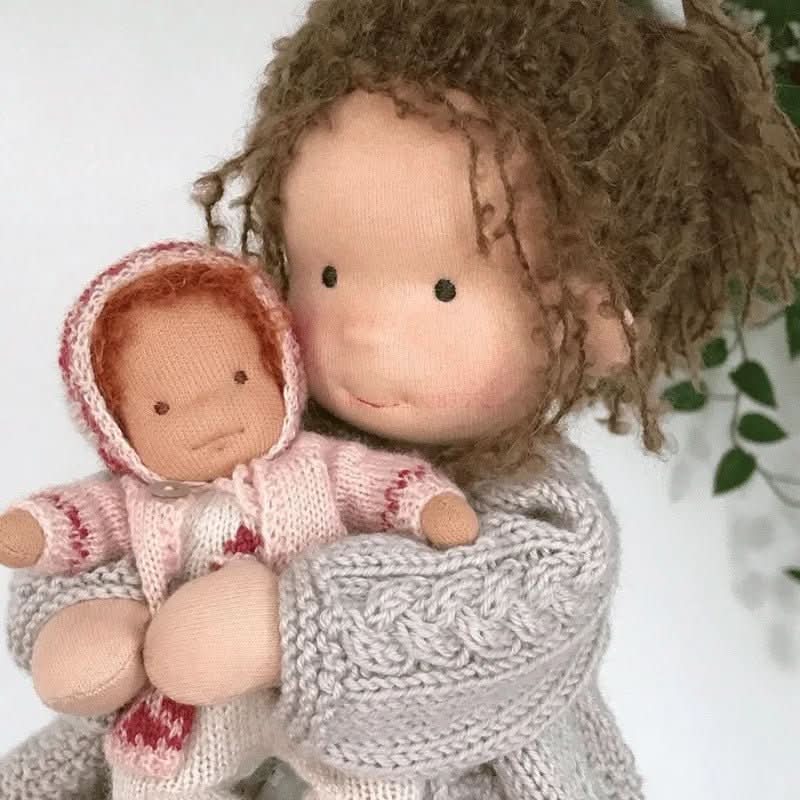 Selina Handgefertigte Waldorf-Puppe aus Baumwolle