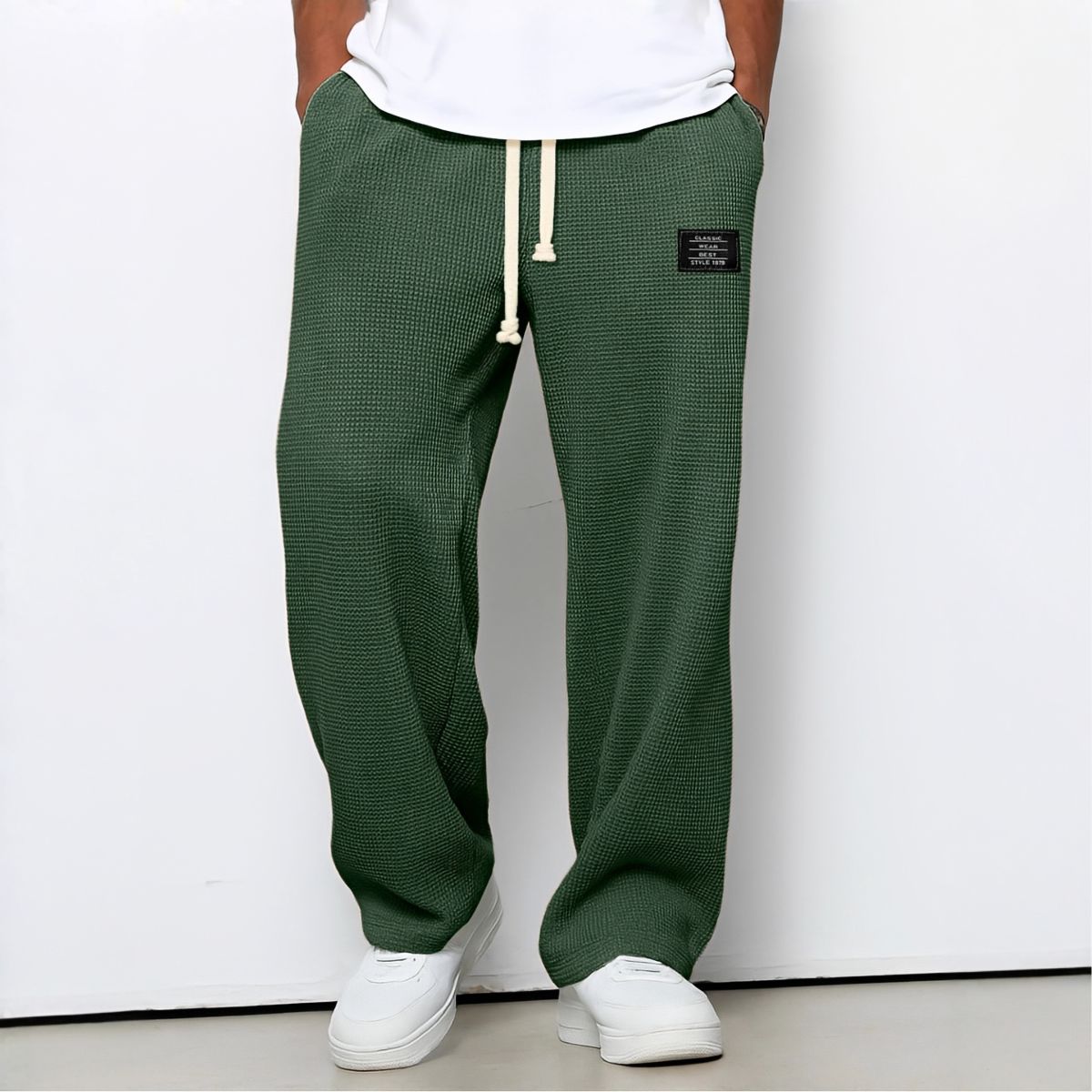 Bequeme Herrenhose mit weiter Passform und verstellbarem Bund