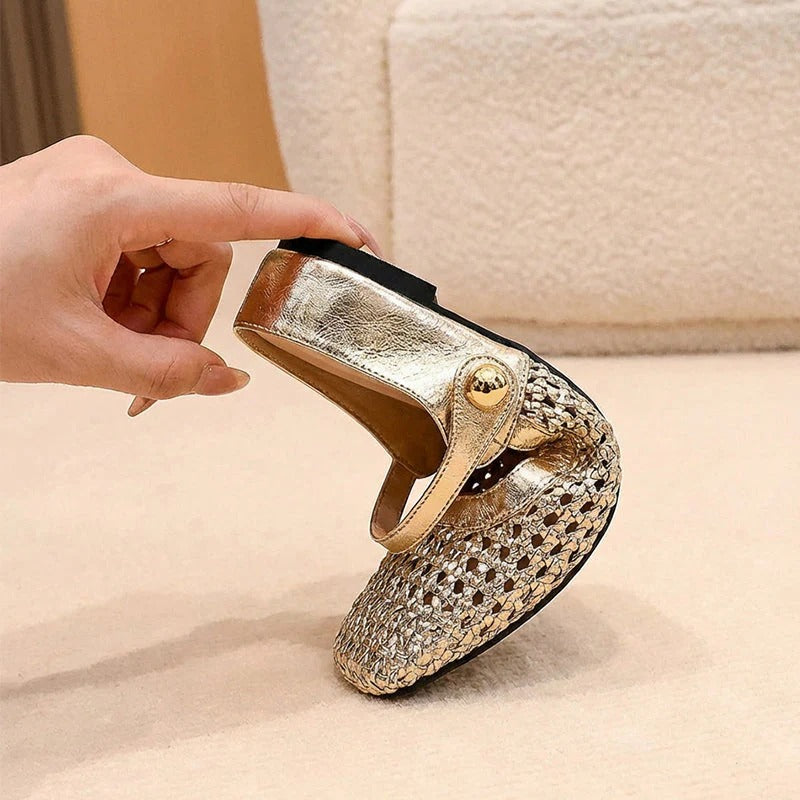 Clogs aus geflochtenem Gewebe mit quadratischer Spitze