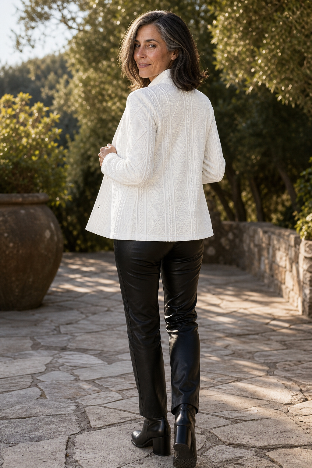 Strukturierter Strick-Blazer mit Stehkragen und offener Front